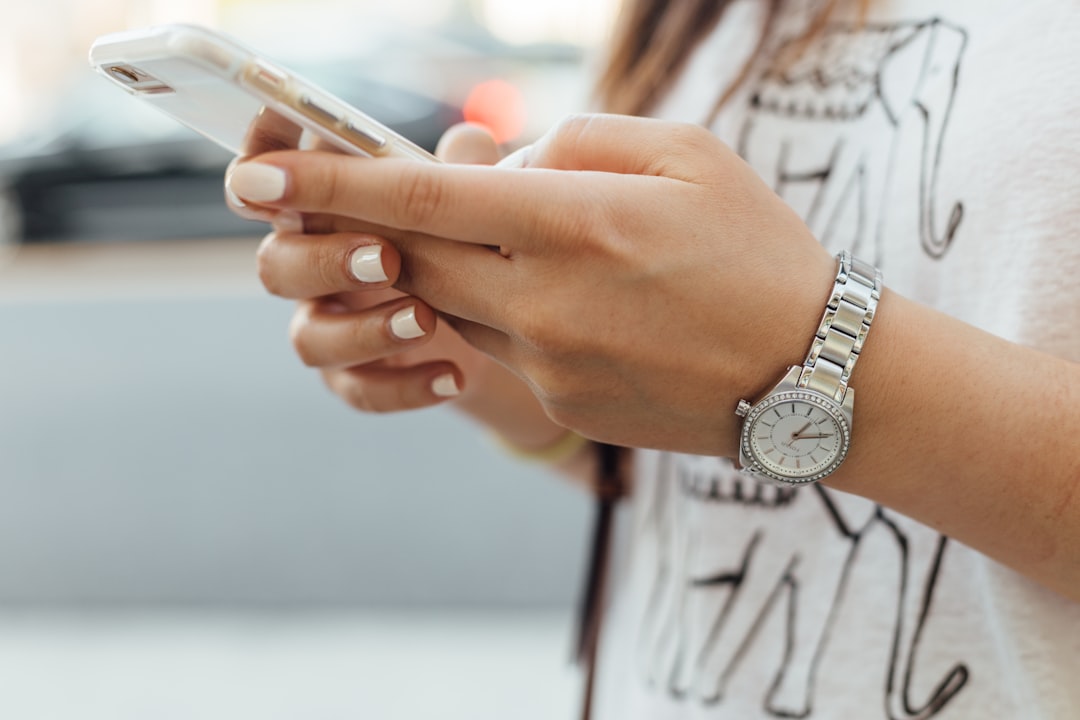 smartphone closeup hands