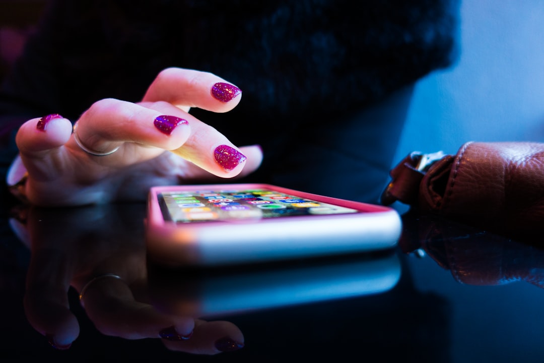 smartphone closeup hands