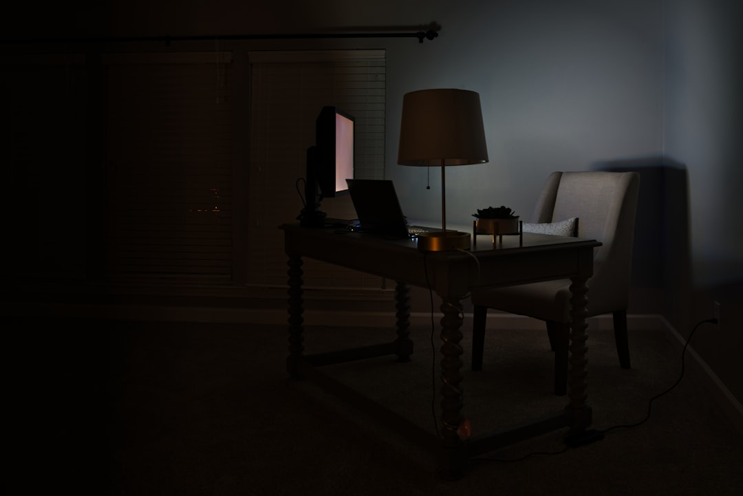 dark screen brightness dim
