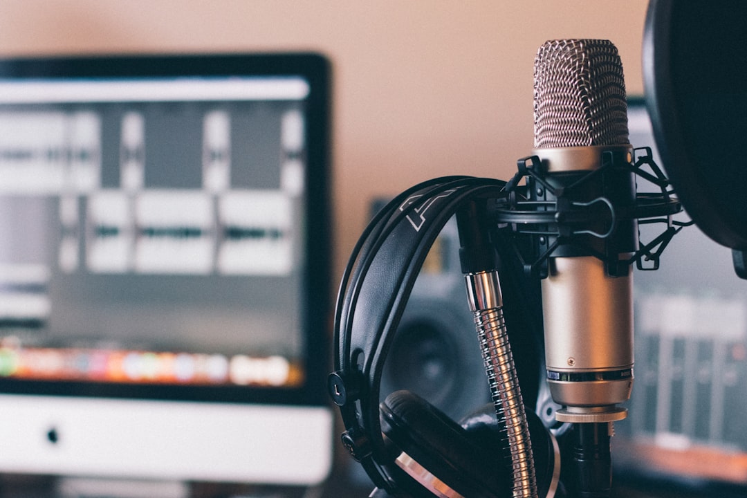 voice recording microphone desk